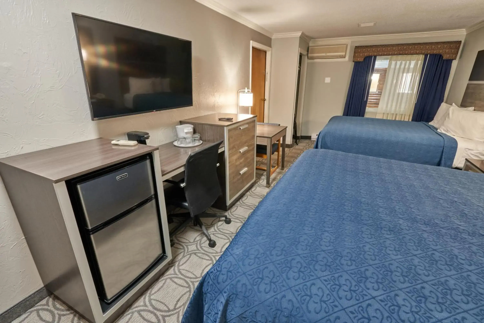 Ambassador Inn & Suites