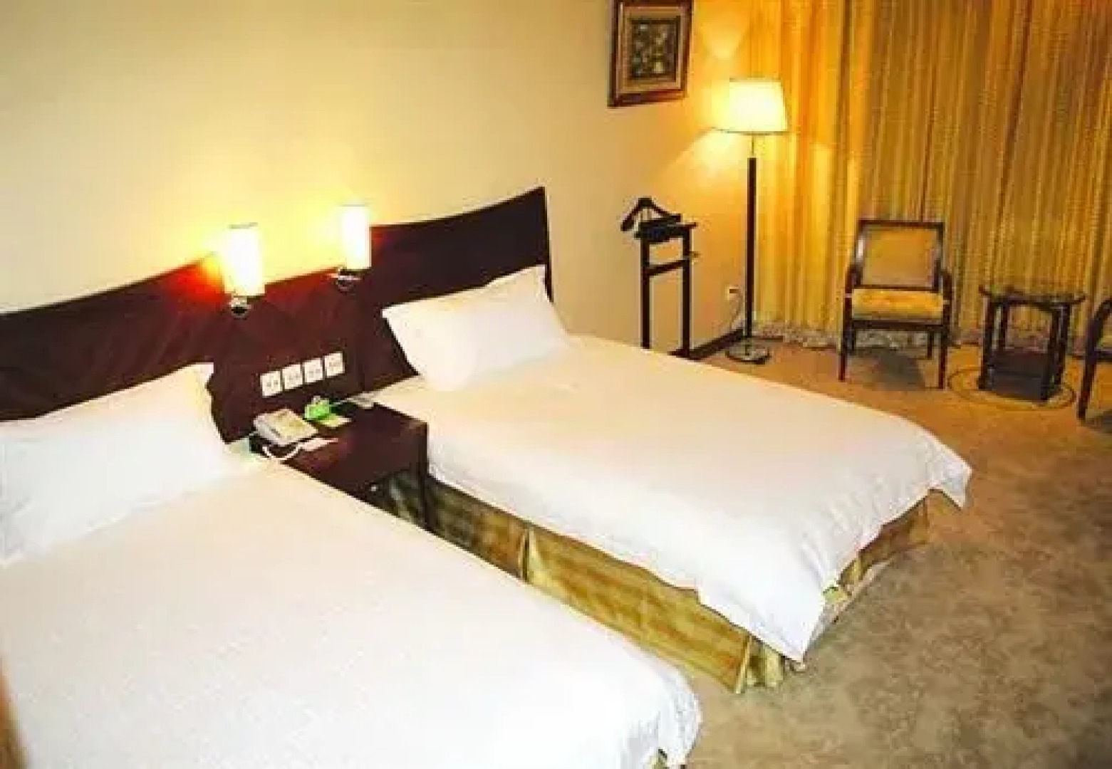 Junhui Jianguo Hotel