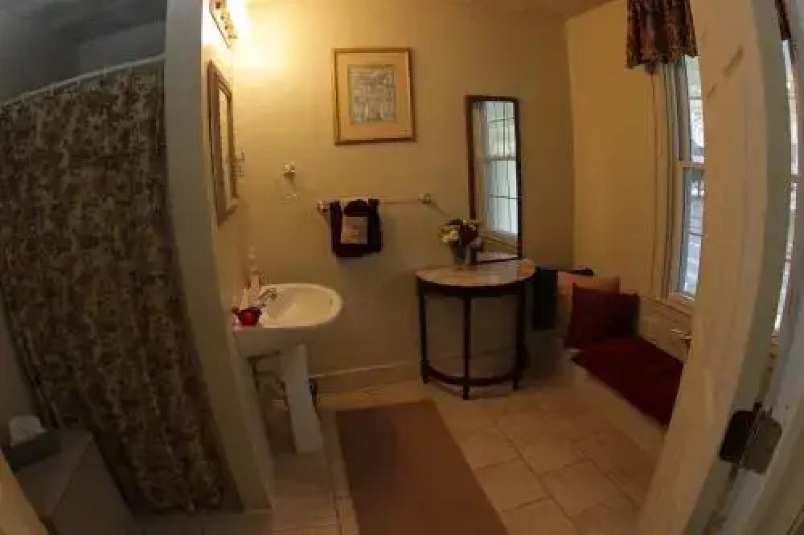 Glass Magnolia Bed And Breakfast