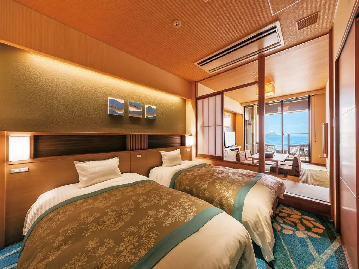 Ryugujo Spa Hotel Mikazuki Fujimitei