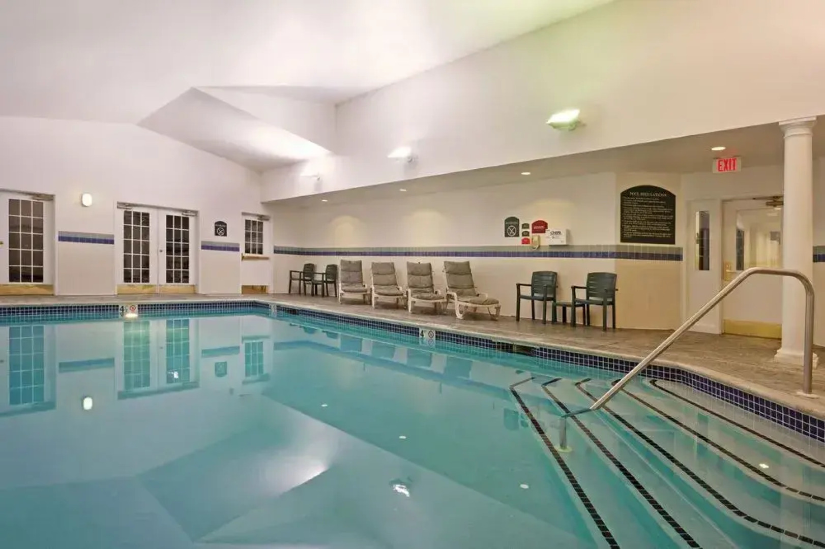 Holiday Inn Express Hotel & Suites Amherst-Hadley, MA