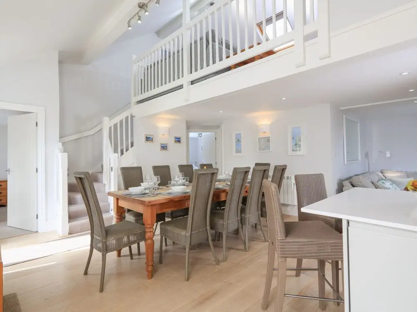 Keepers Lodge, Hillfield Village