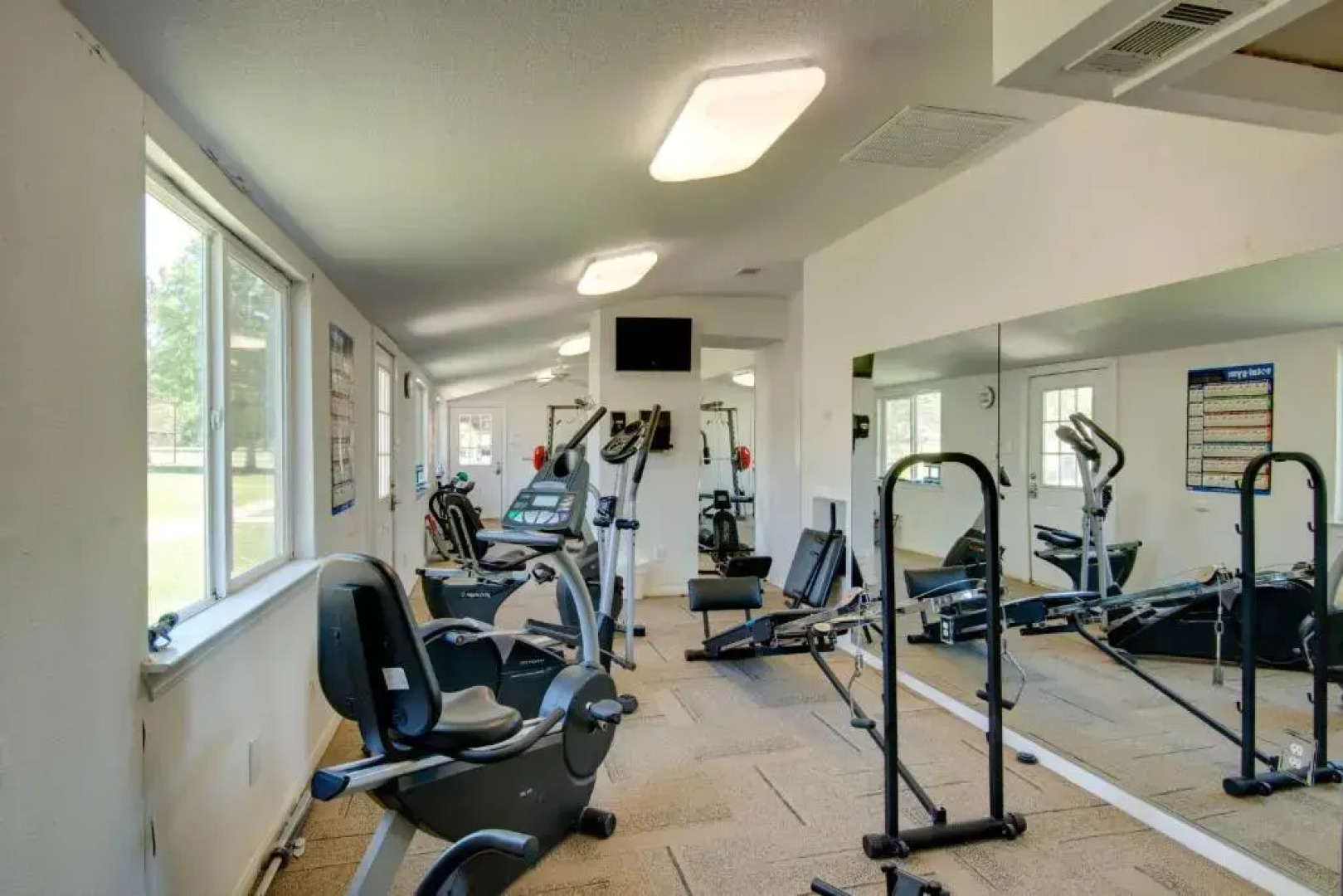 Lake Conroe One-Bedroom Cabin 3