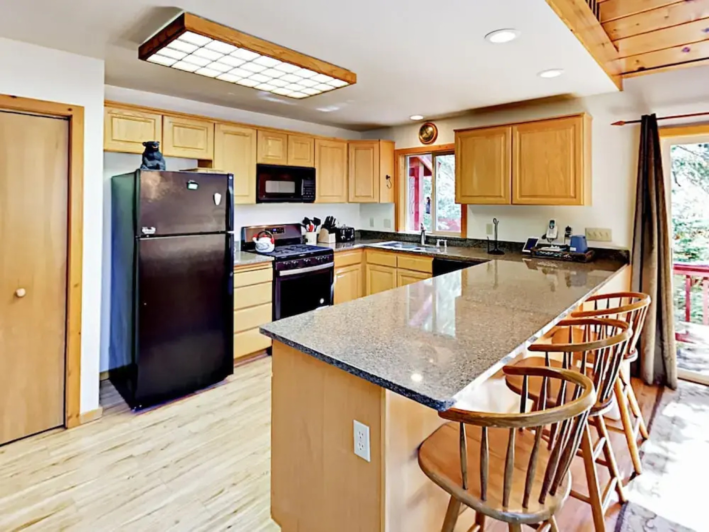 892 Evergreen Way Home 4 Bedrooms 2.5 Bathrooms Home