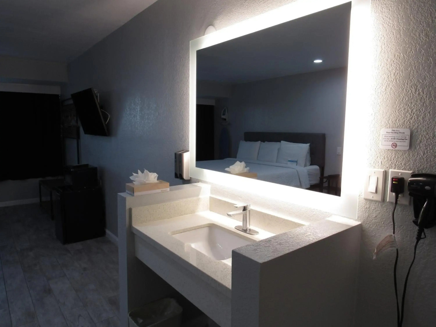 Capri Suites Anaheim