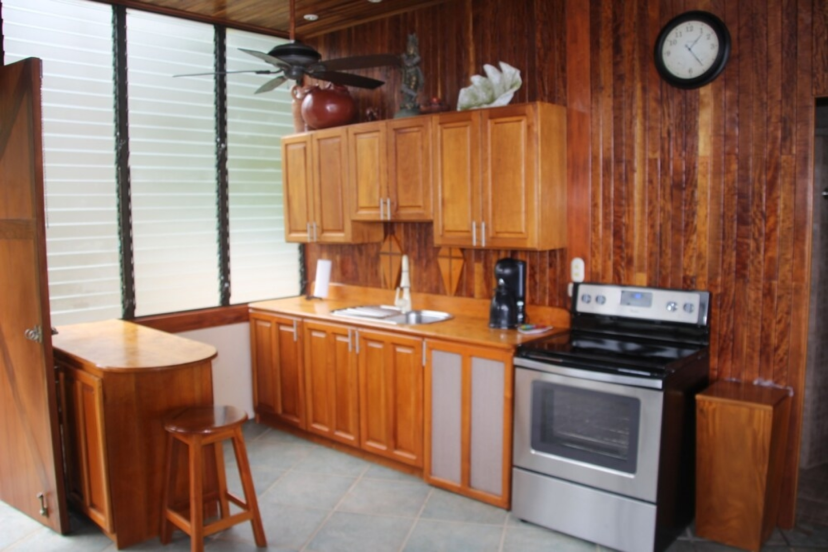 Beach Vacation Home, Private Tango Mar Resort area for 15 guests