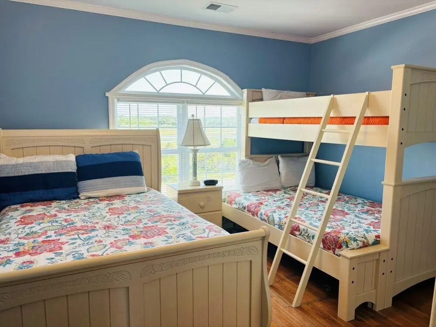 Sea Biscuit - 4 Br Home