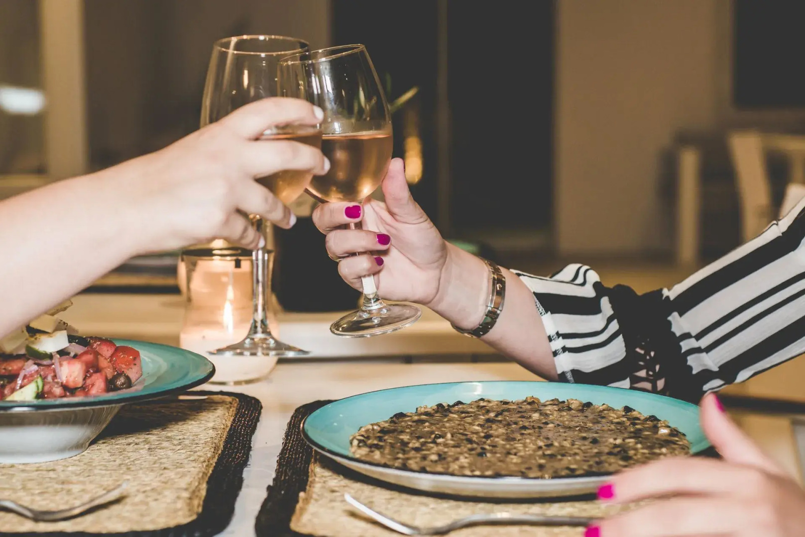 Super Paradise Hotel