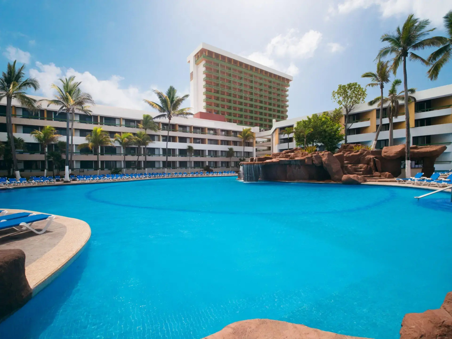 El Cid El Moro Beach Hotel