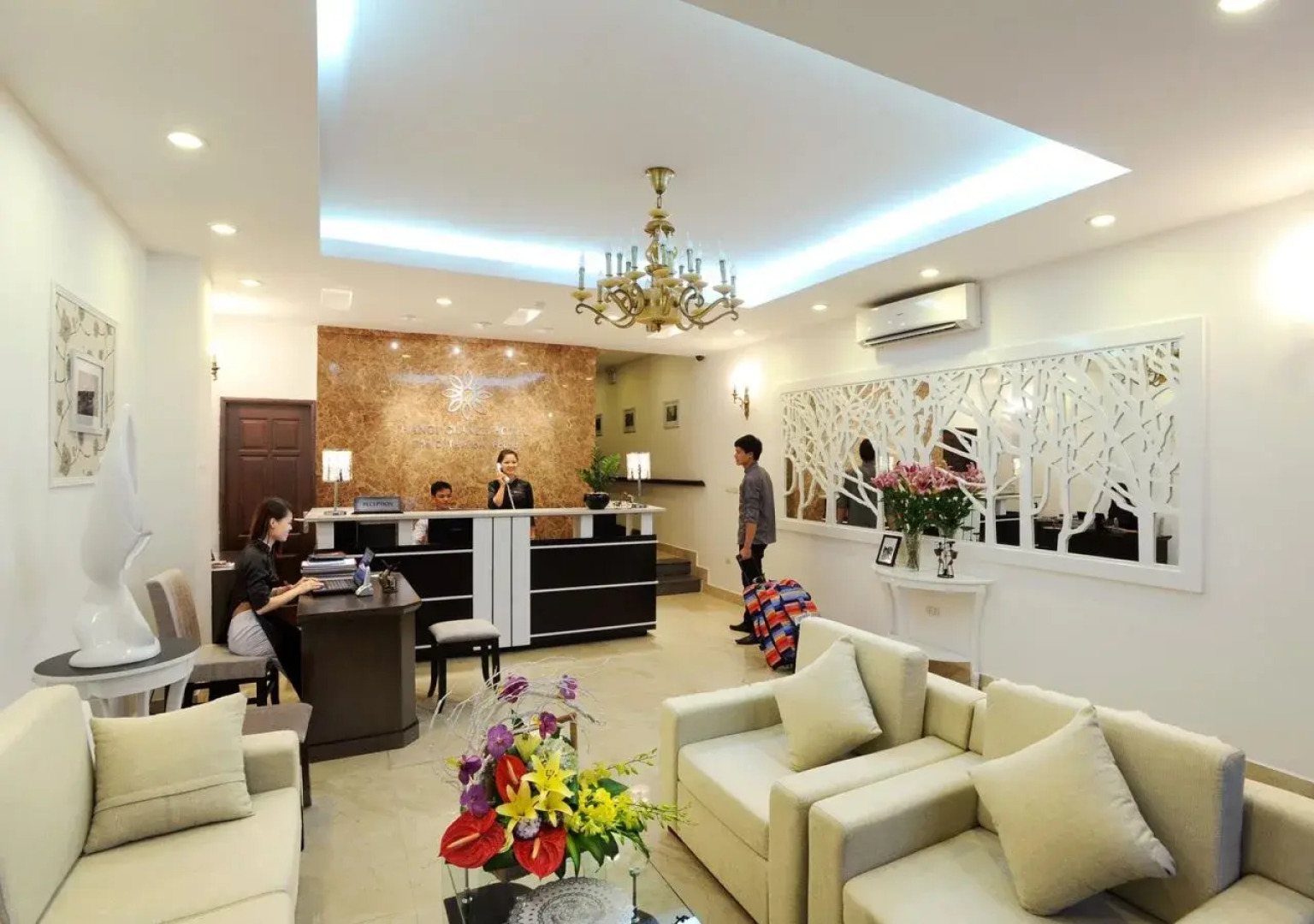 Hanoi Glance Hotel