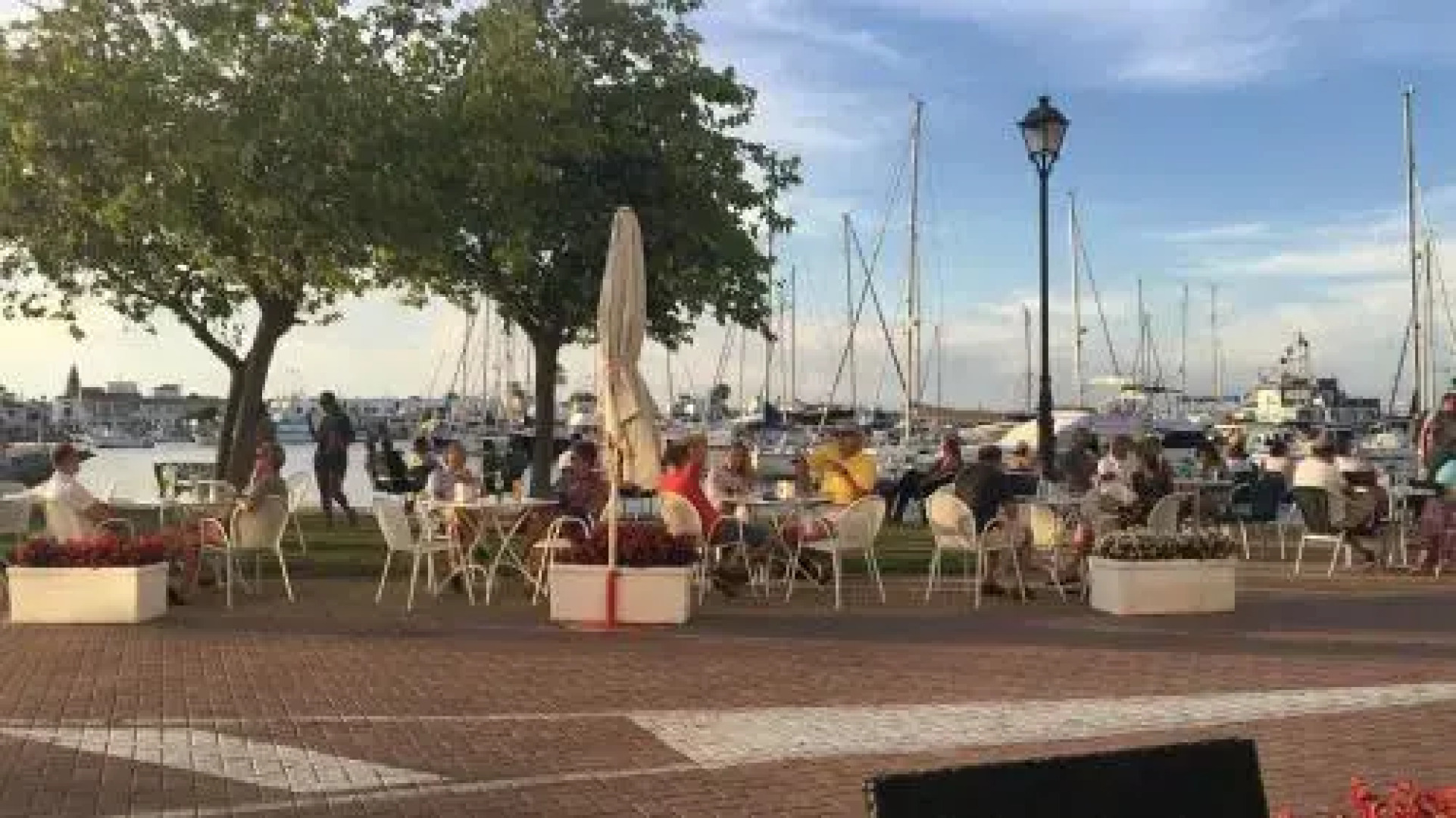 Apartment on The Beach Front