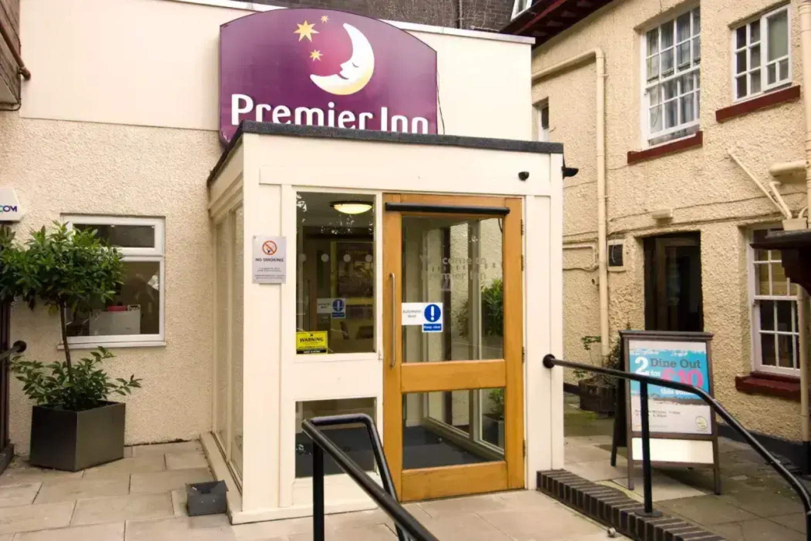 Premier Inn Manchester Altrincham