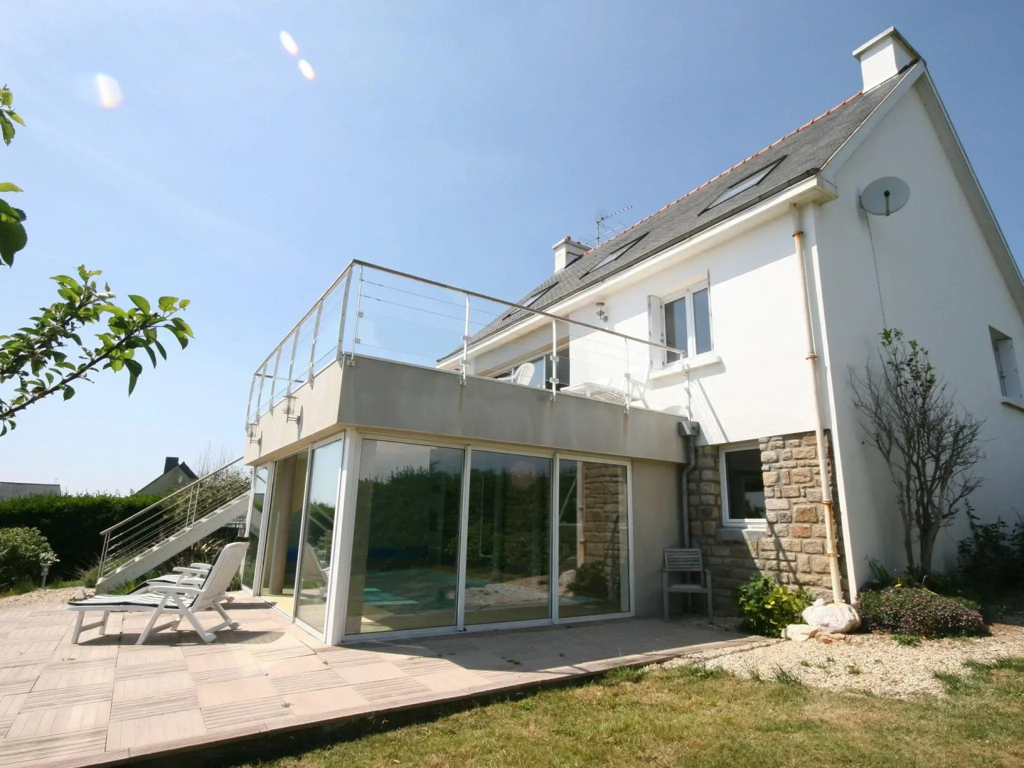 Modern Villa in Clohars-Carnoët with Private Swimming Pool