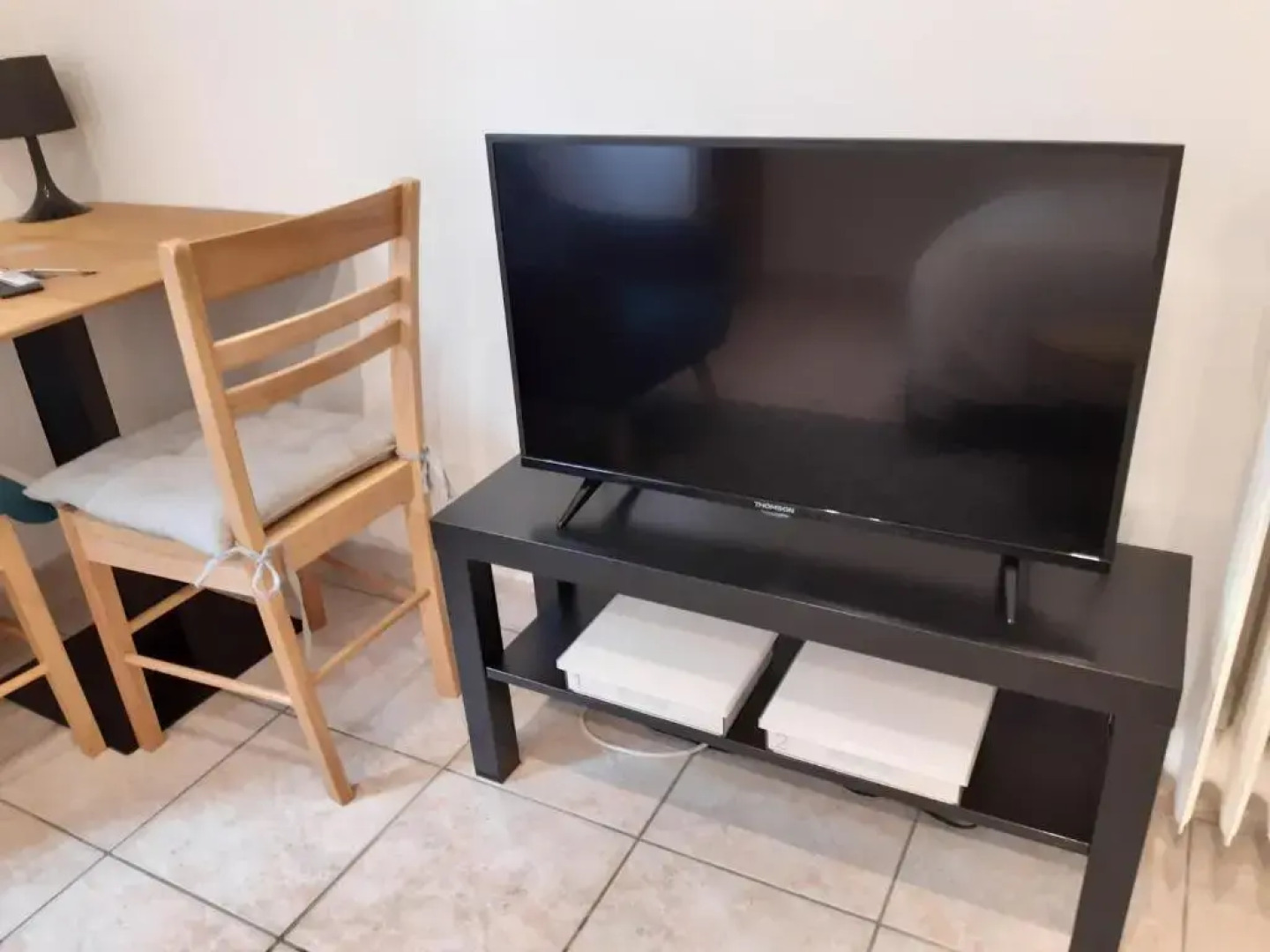 Appartement AAD1 Clamart 200 m du Tramway T6 st pavé blc avec cuisine séparée