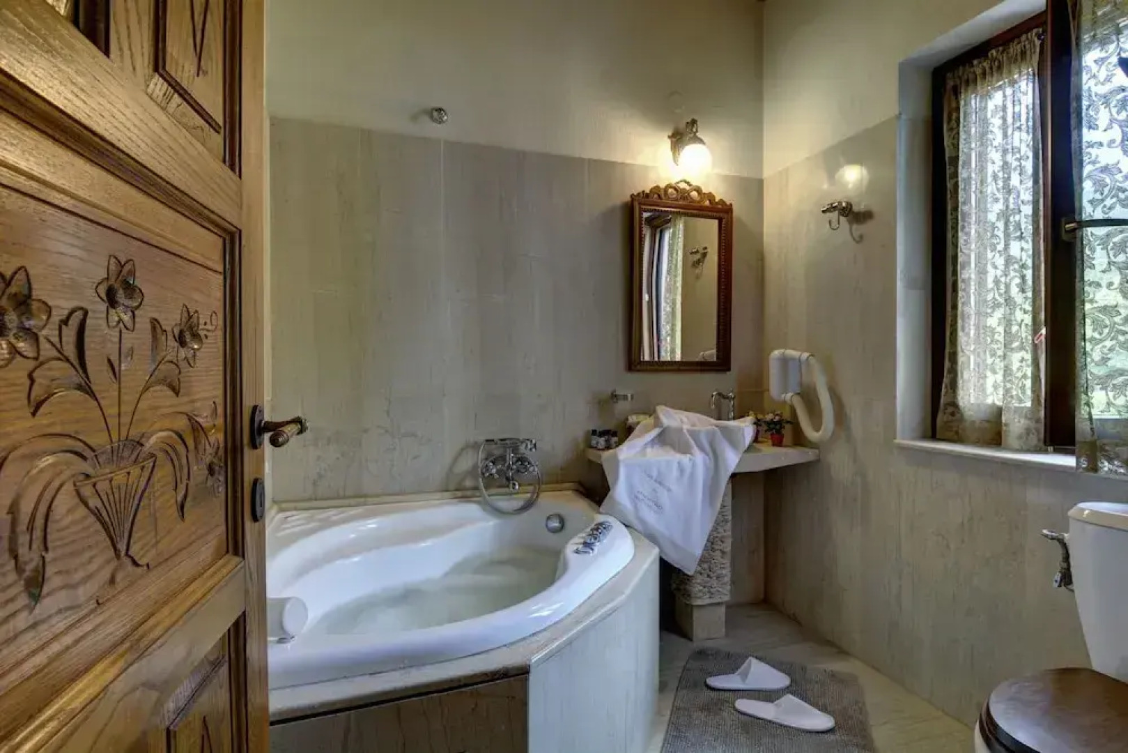 Naoumidis Guest House