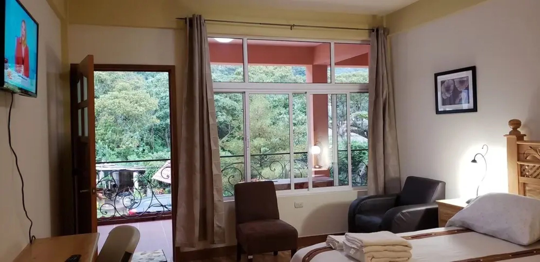 Jabel Tinamit Hotel & Villas