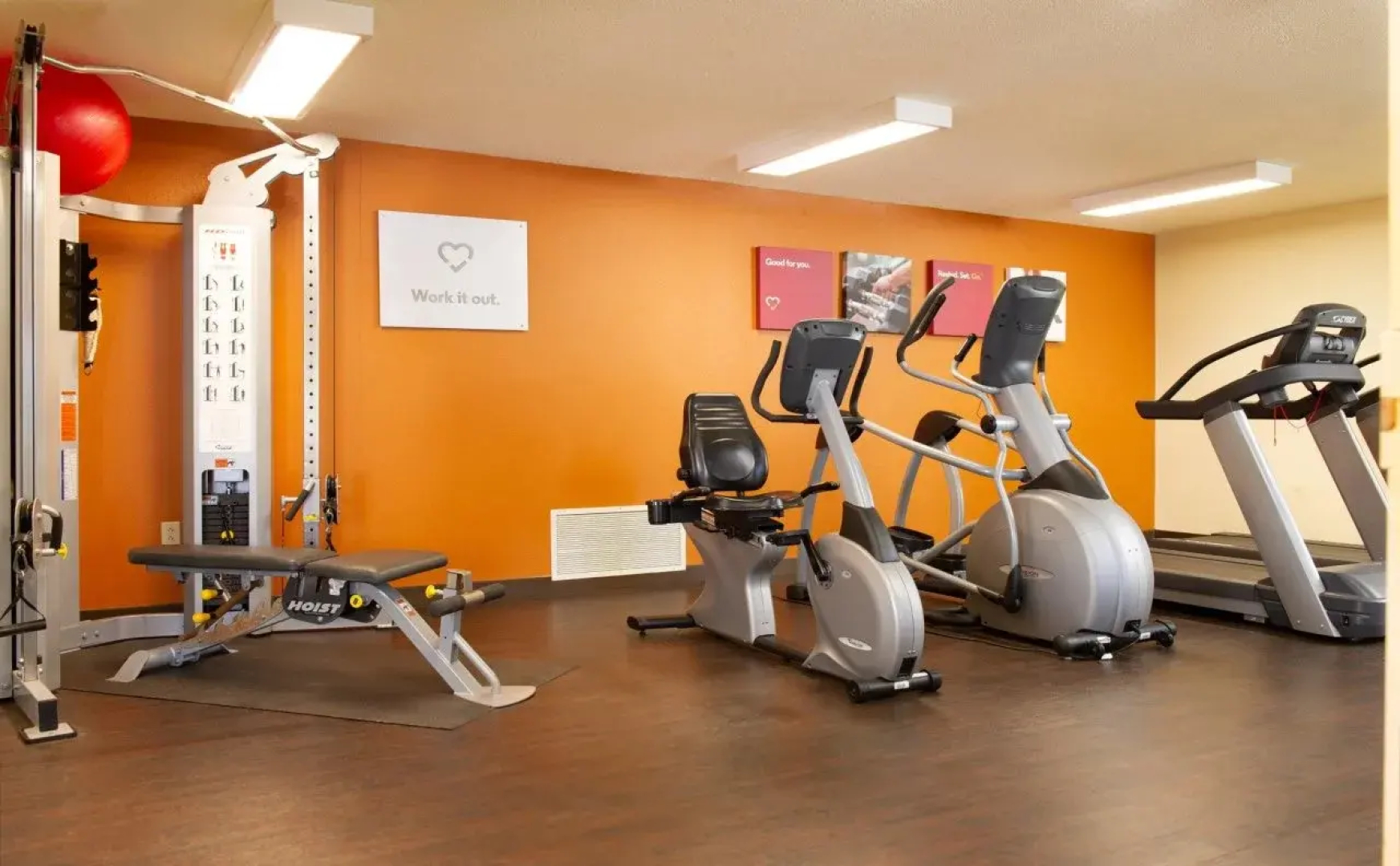 Holiday Inn Express & Suites Hayward by IHG