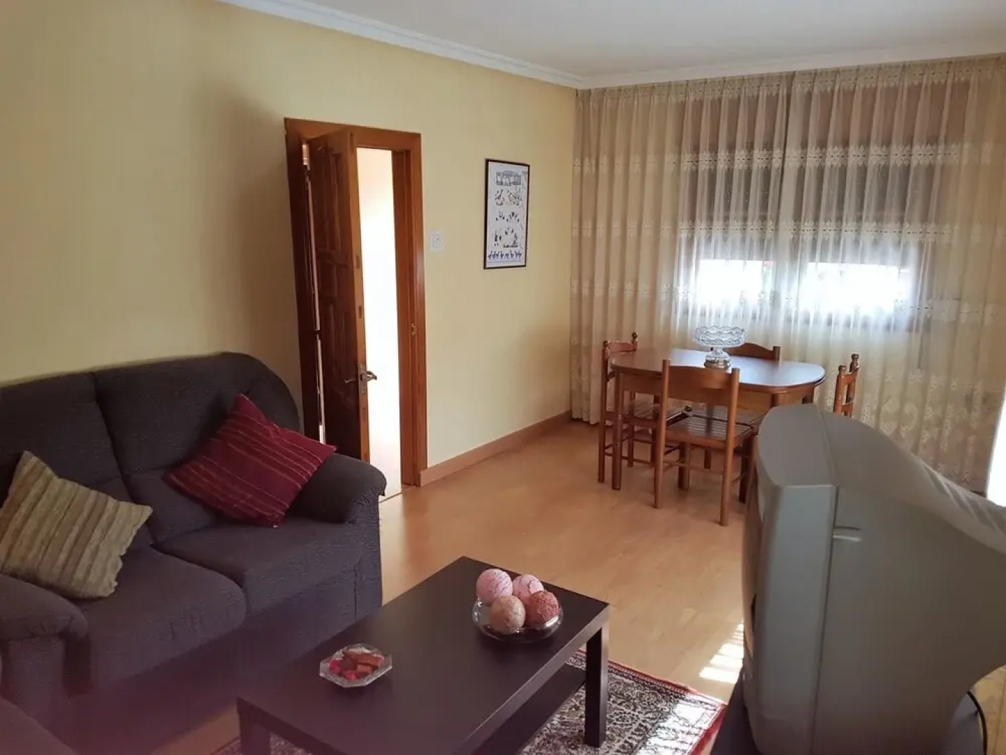 House With 3 Bedrooms in Avín, With Furnished Terrace and Wifi