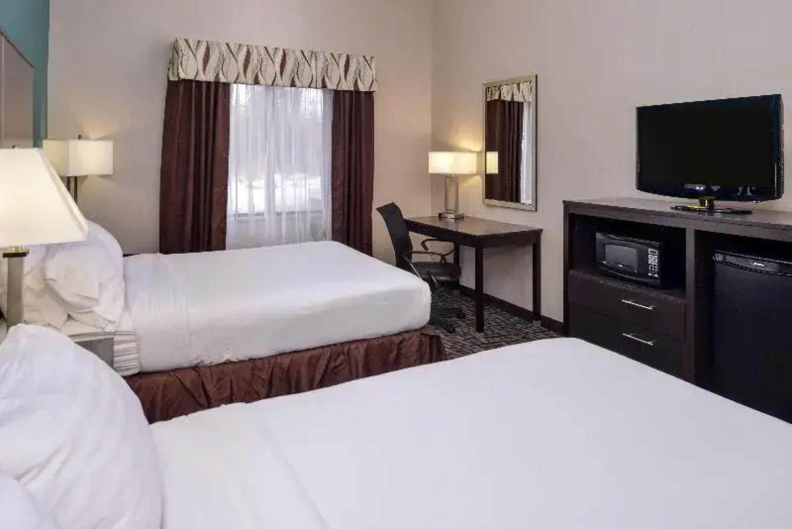 Holiday Inn Express Hotel & Suites Youngstown (North Lima/Boardman)