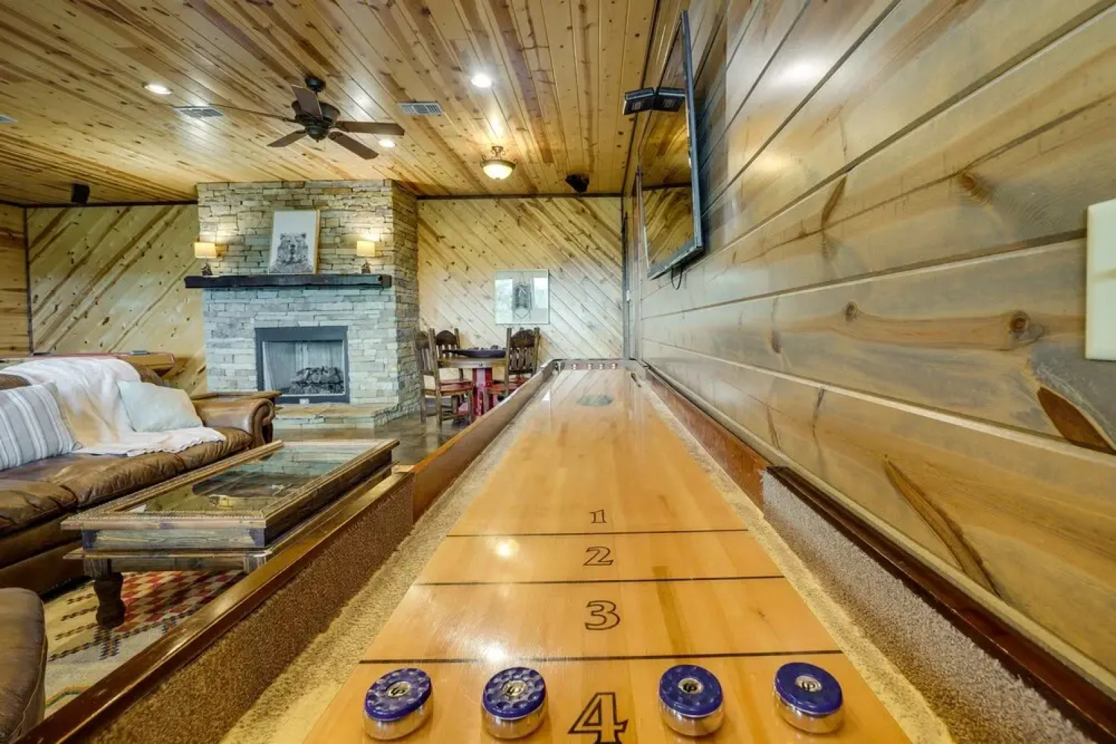 Broken Bow Cabin w/ Game Room & Private Hot Tub!