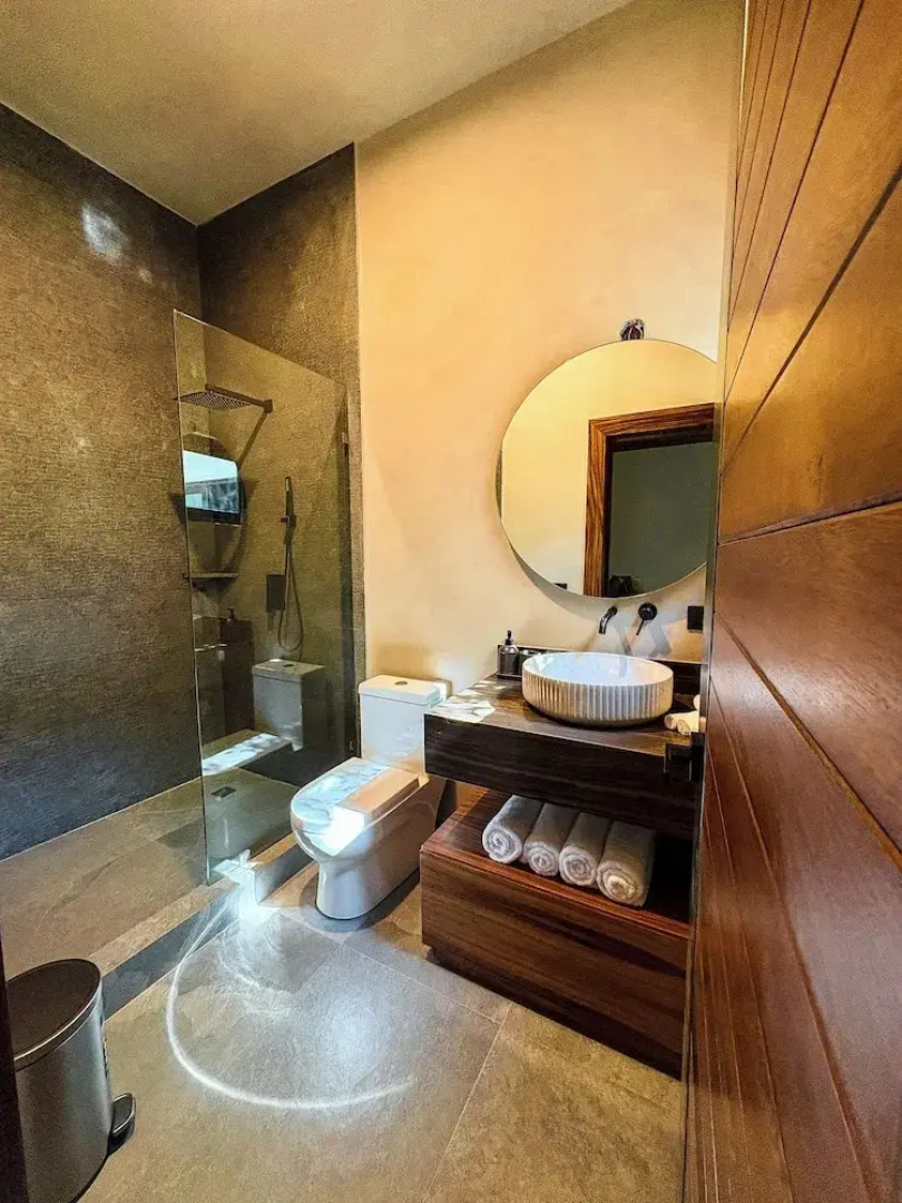 Serenzzo Hotel & Cuisine