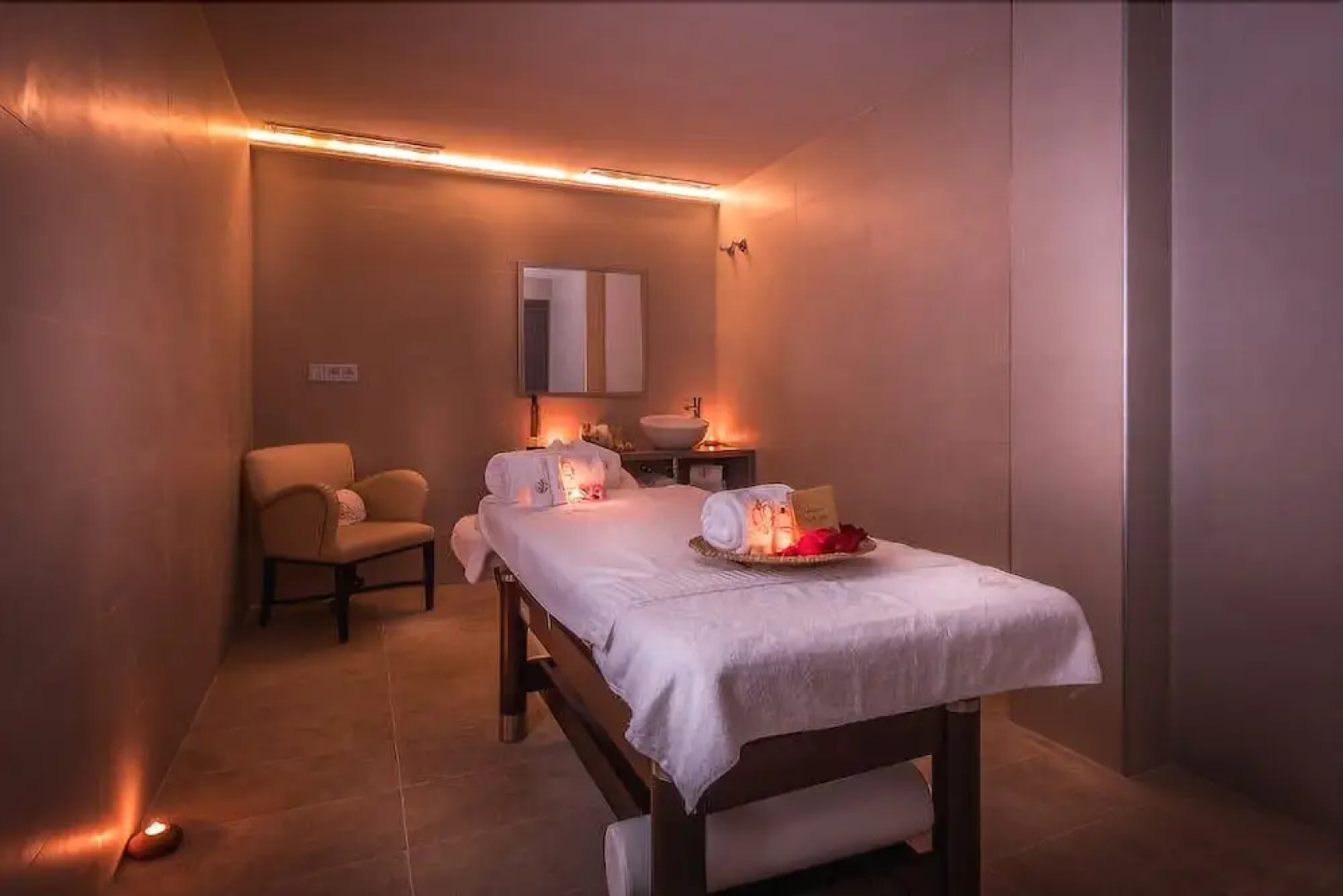 Las Dunas Suites & Apartments