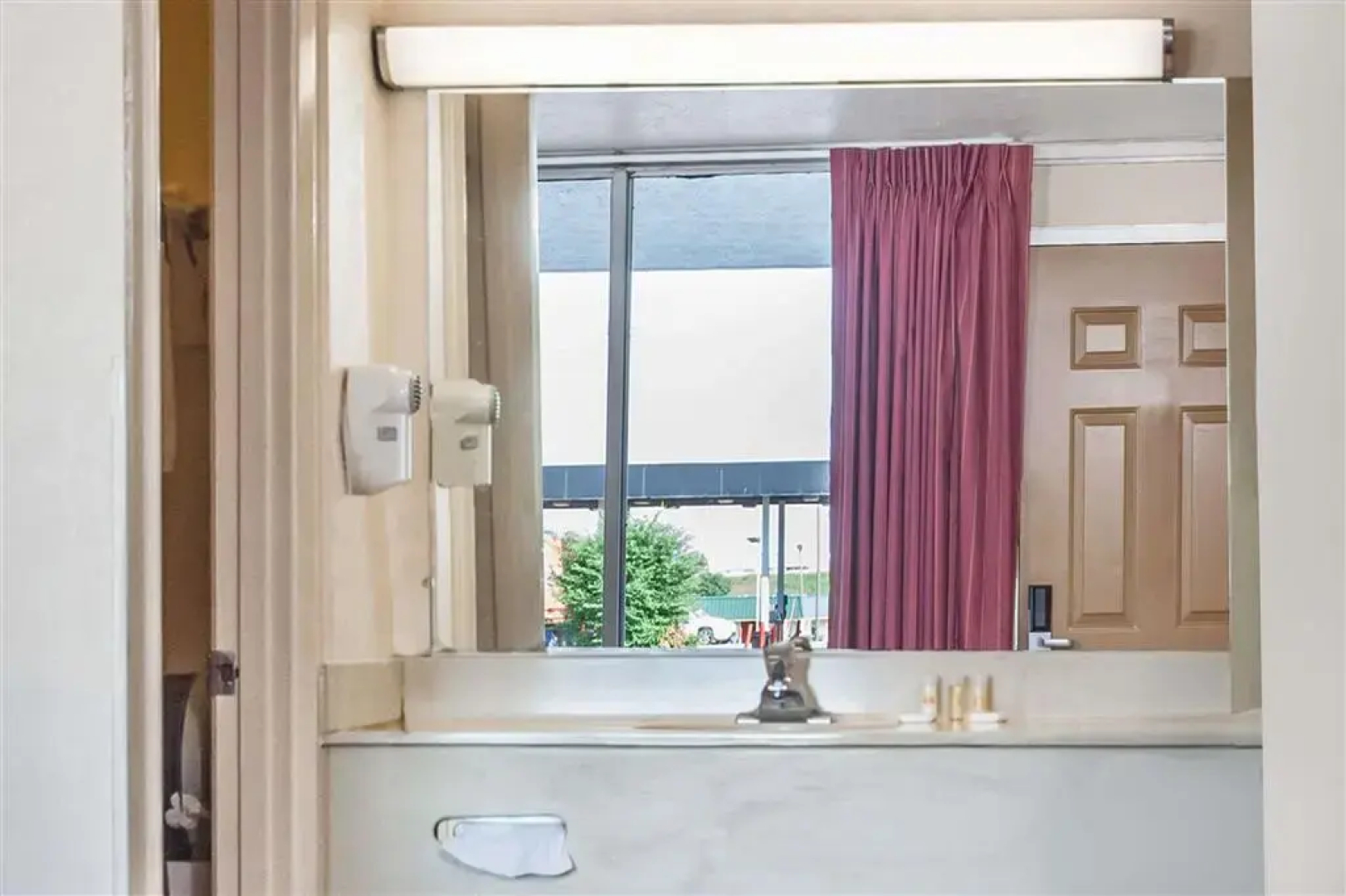 Days Inn by Wyndham McDonough