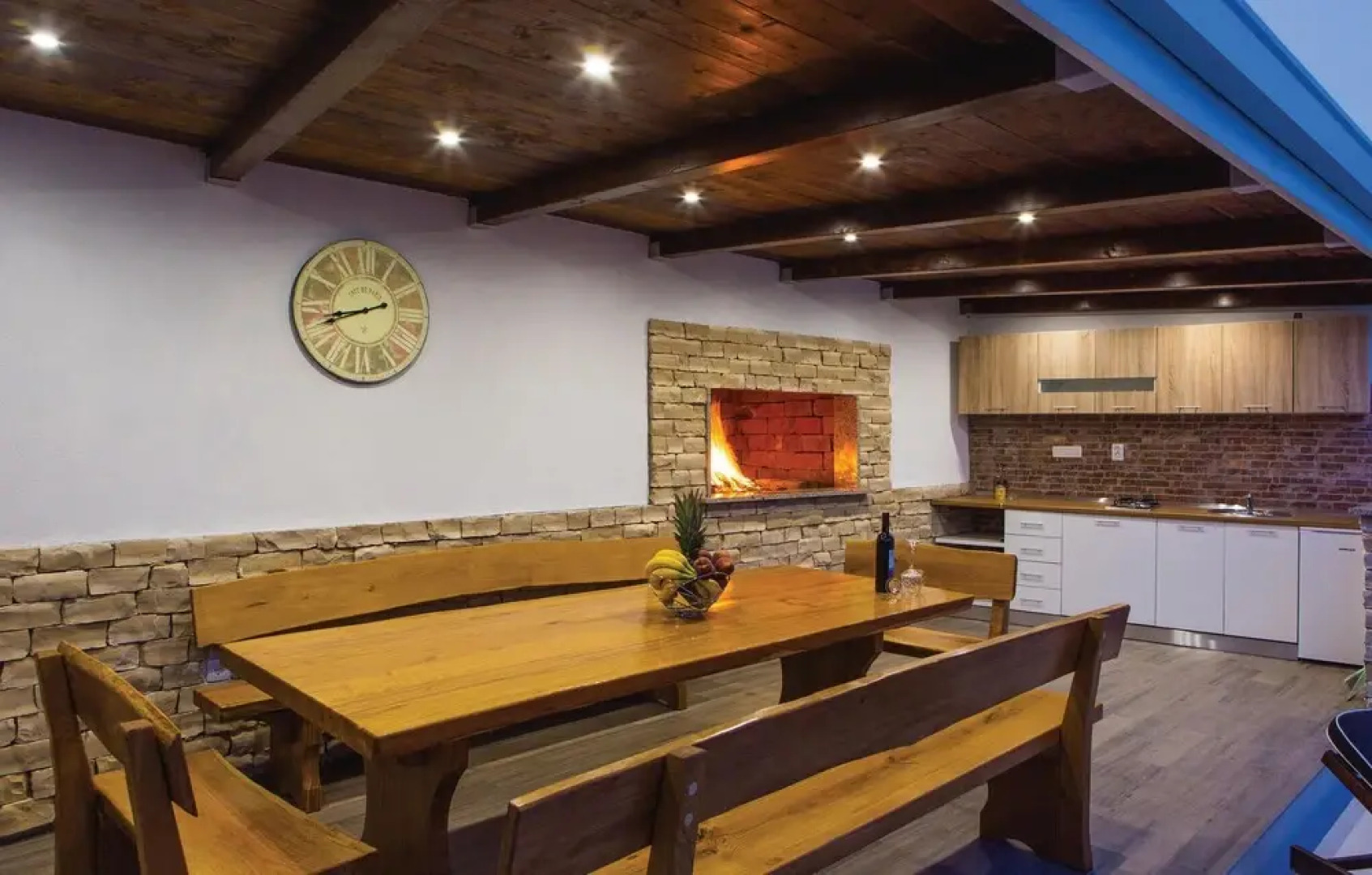 Nice Home in Kastel Stari With Wifi and 3 Bedrooms