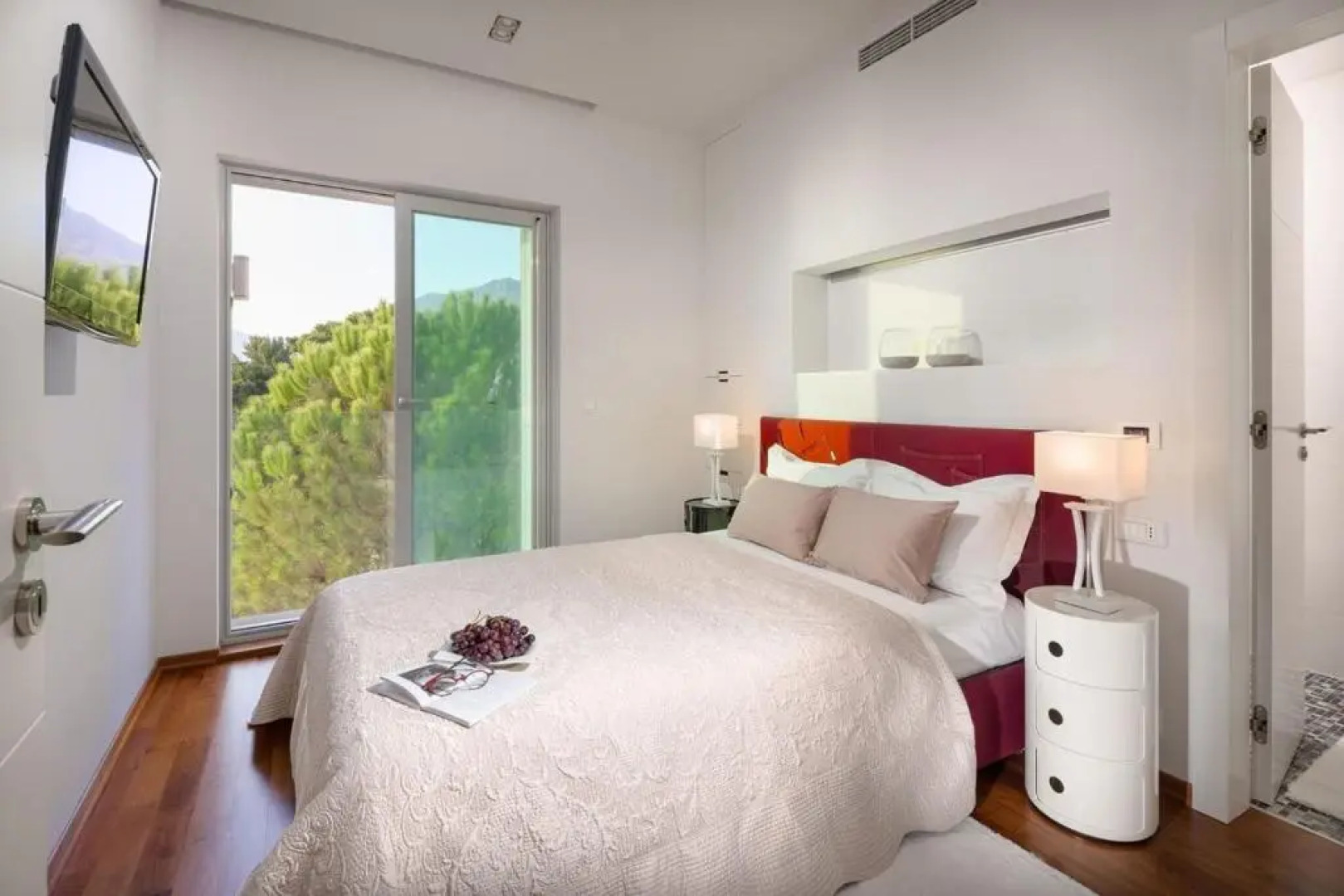 Luxury Seafront Villa Brela Pride with private heated pool at the beach in Brela - Baska Voda