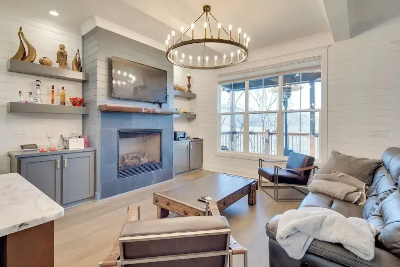 Waynesville House: Fire Pit + Mountain Views!