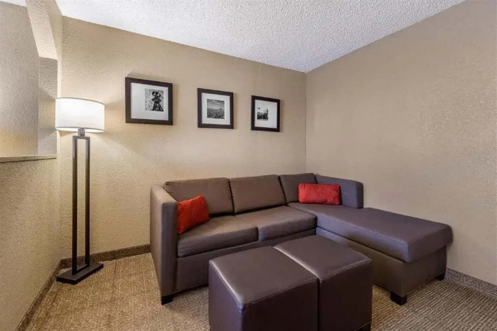 Comfort Inn & Suites Hays I-70