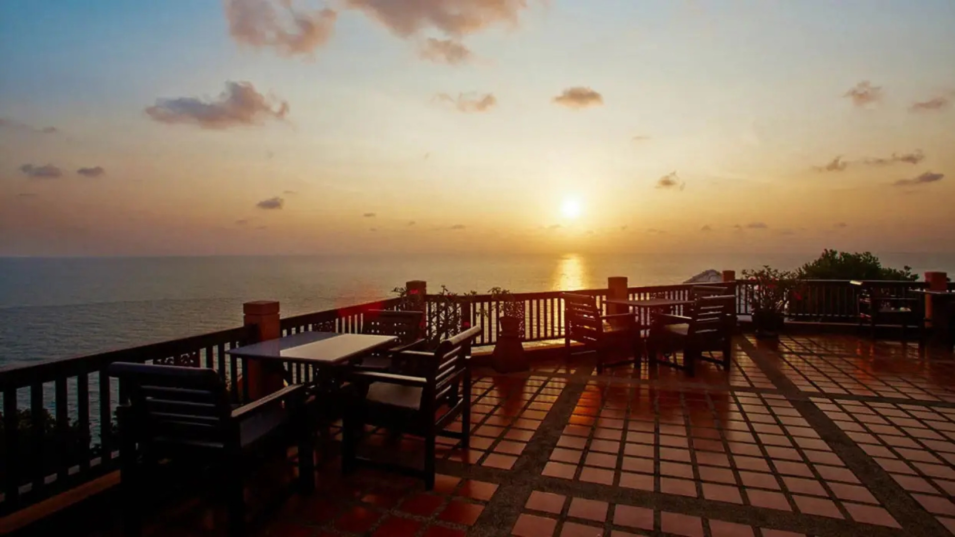 Samui Bayview Resort & Spa