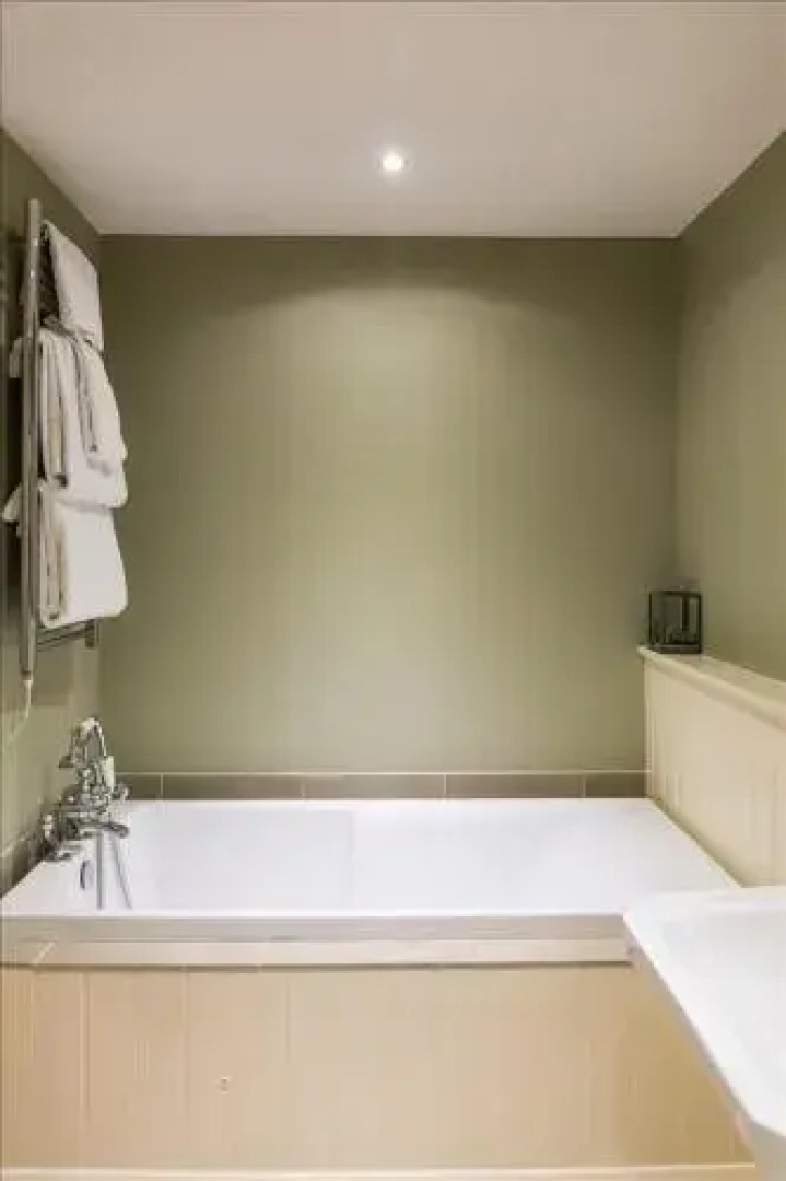 Cameron House Detached Bungalow L5