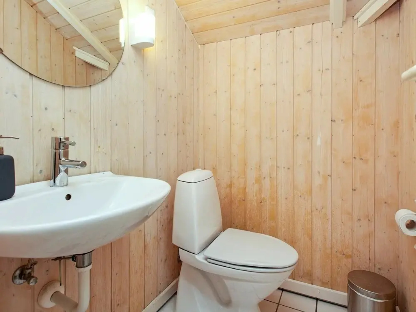 Spacious Holiday Home in Vejby near Sea