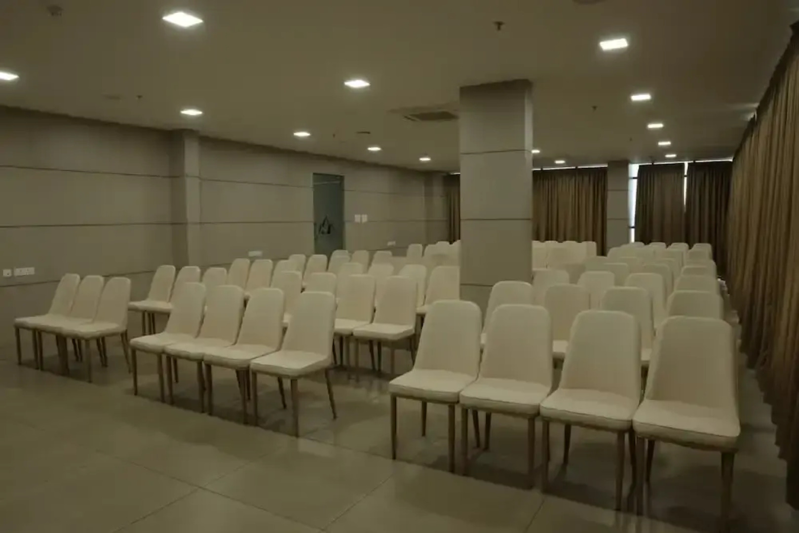 Dreamotel Luxury Suites and Rooms