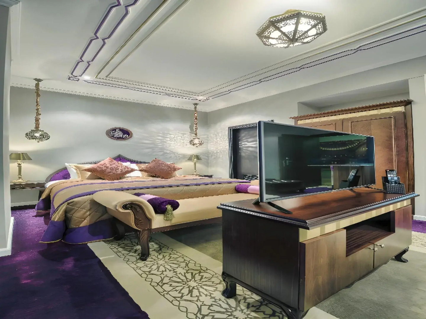 Saraya Corniche Hotel