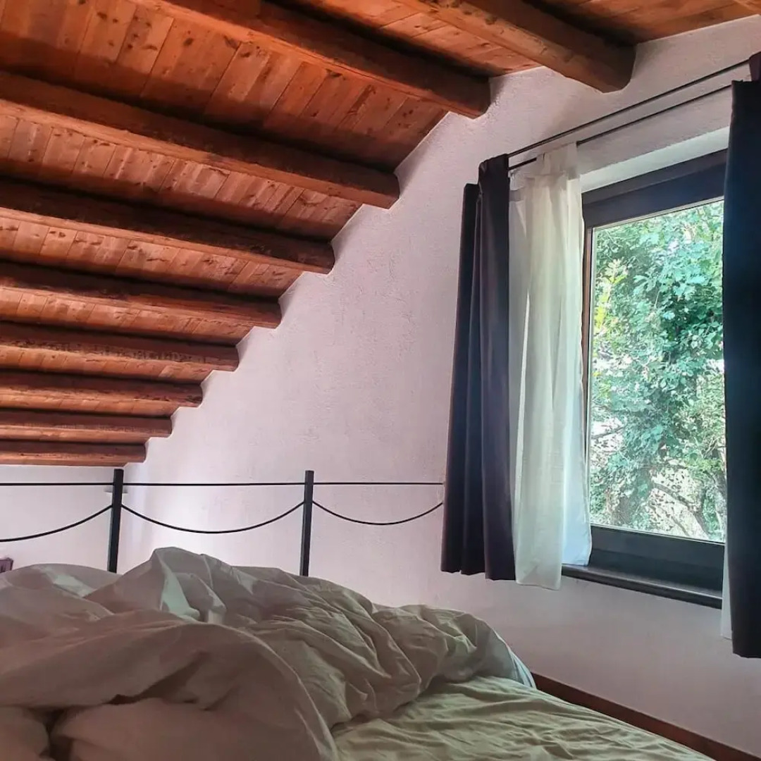 Unique Countryside Loft Room, Near Naples
