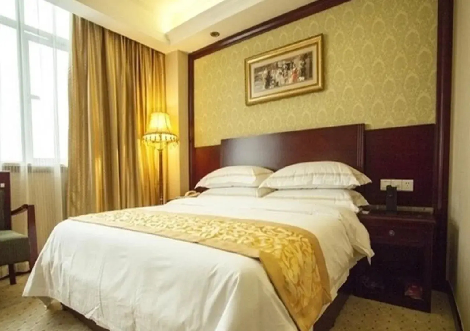 Zhoukou Binjiang International Hotel