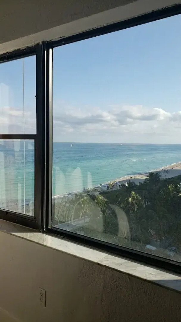 Ocean View Miami Beach Apartment