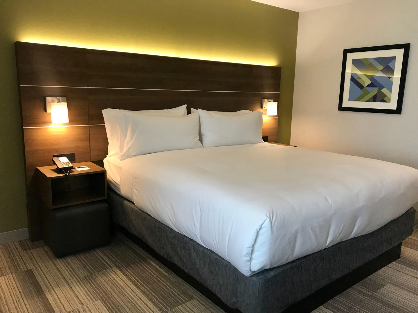 Holiday Inn Express & Suites Pasadena - Los Angeles by IHG