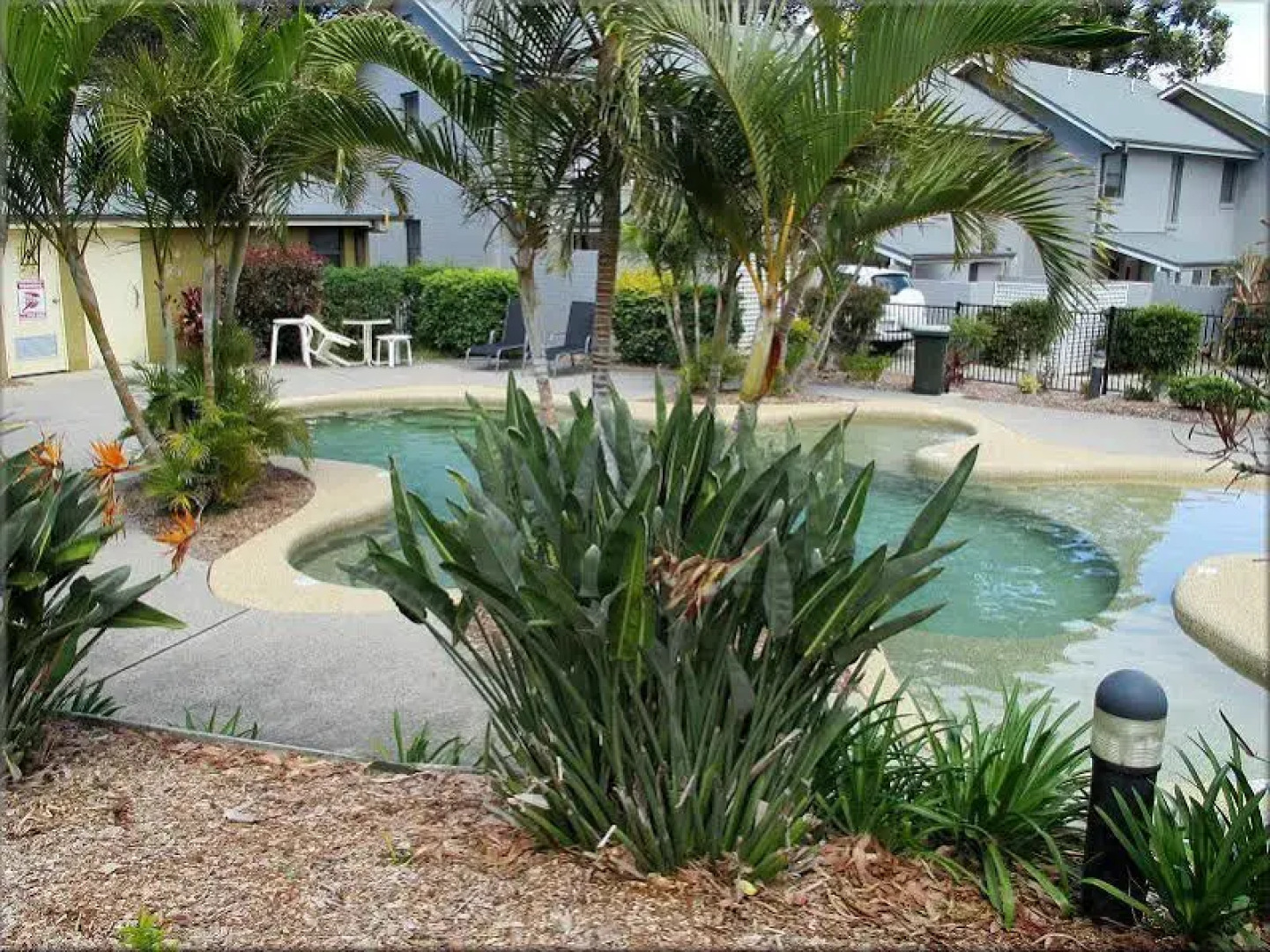 Lorikeet Boutique Escape