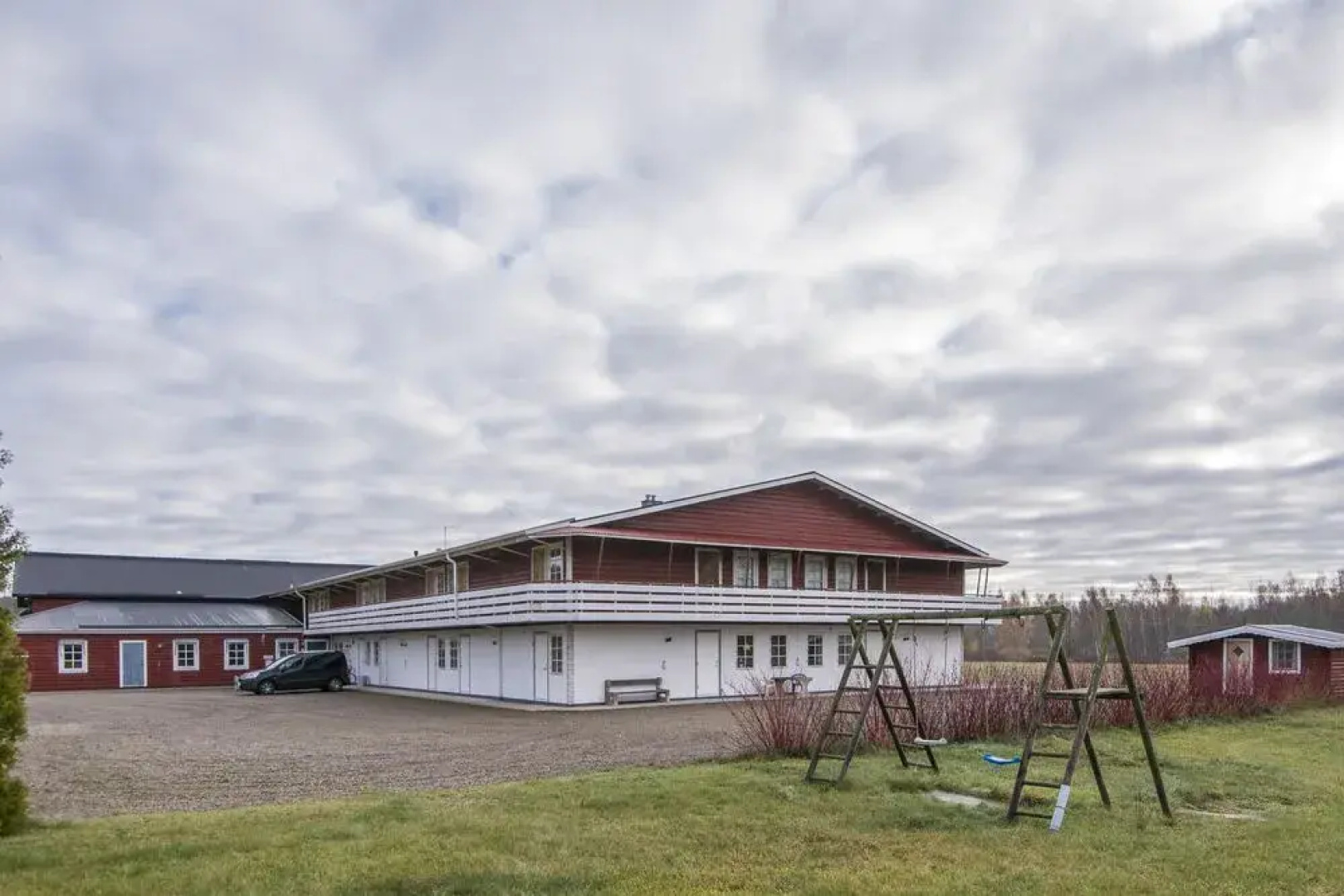 Tallbackens Gård & Vandrarhem - Hostel