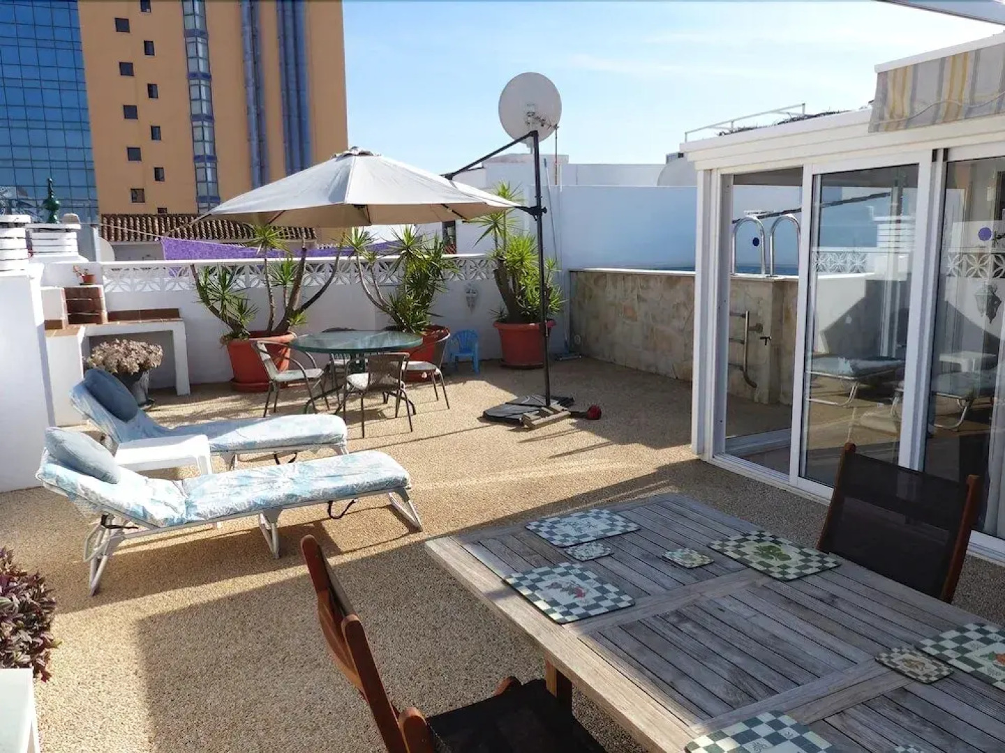 Private Rooftop Pool and Terrace Apartment Ref 87