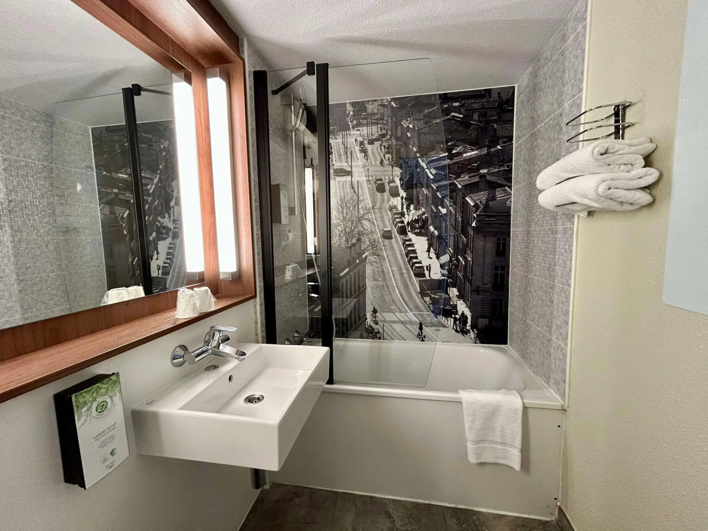 Campanile NATURE - Bordeaux Est Artigues