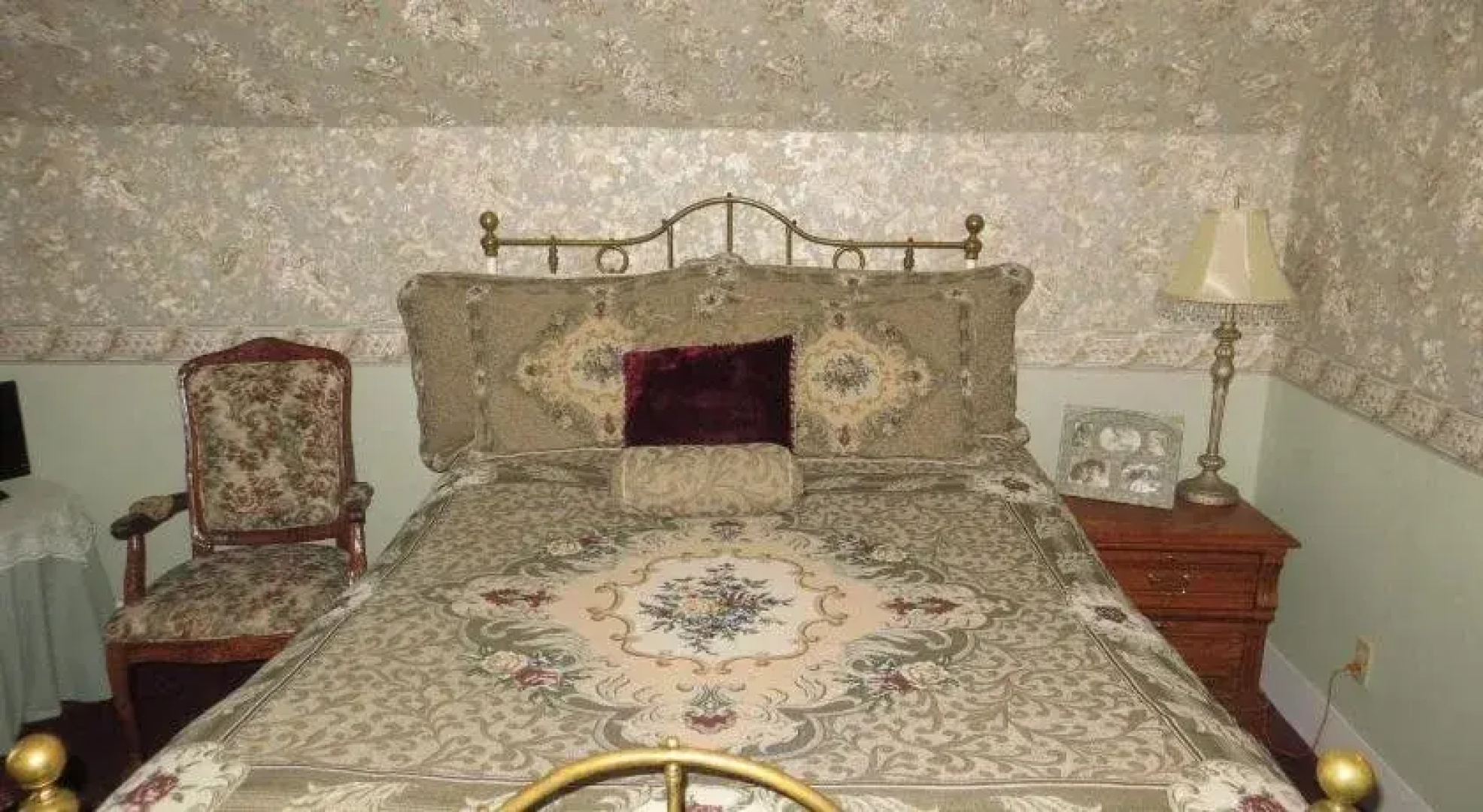 Edith Palmer's Country Inn, Historical Bed & Breakfast