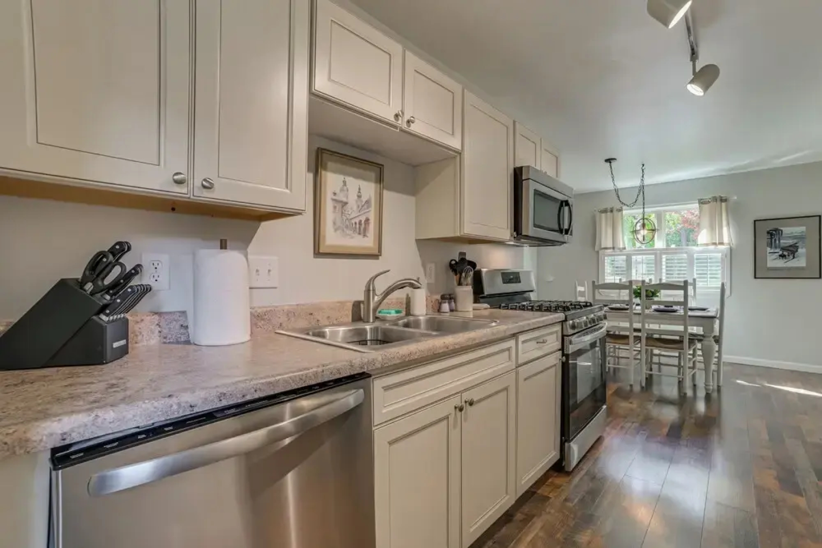 Harbor Springs Winter Retreat ~ 6 Mi to Skiing!