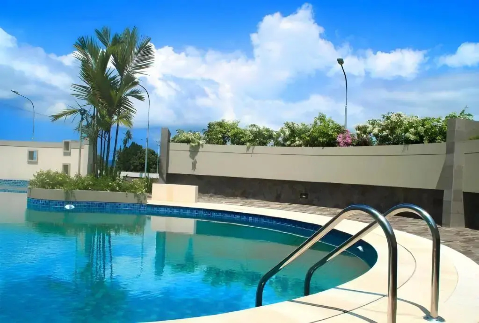 Sutan Raja Hotel Amurang