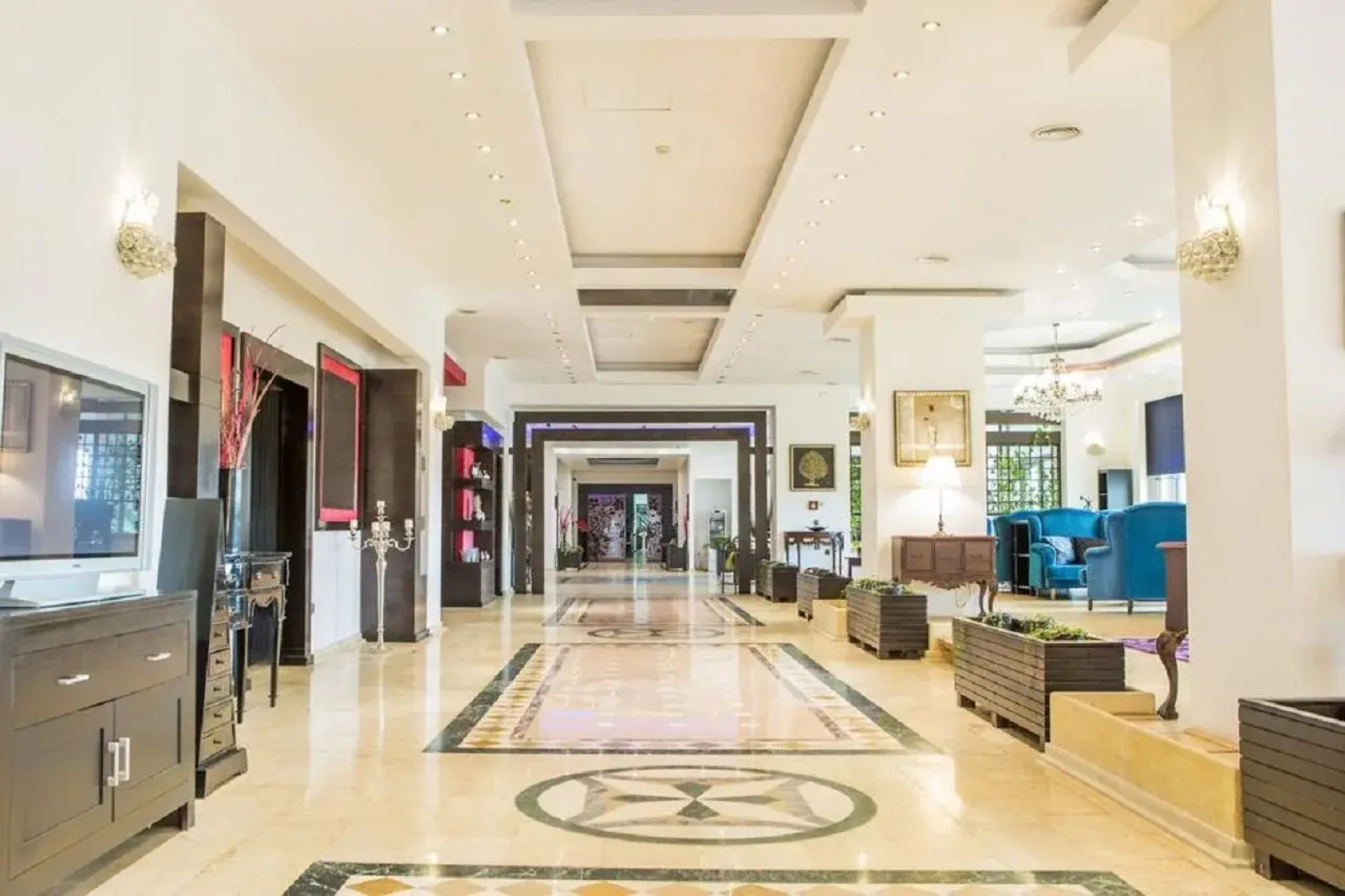 Hotel Phoenicia Express