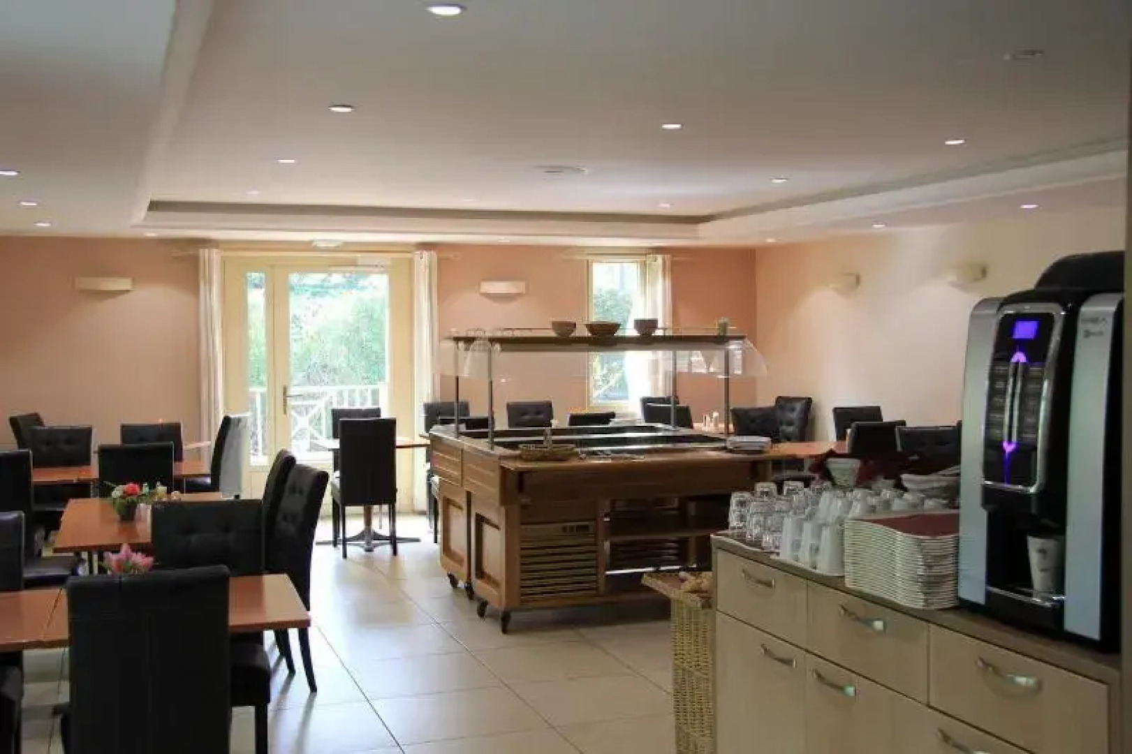 Logis L'Hôtel Restaurant Verrières