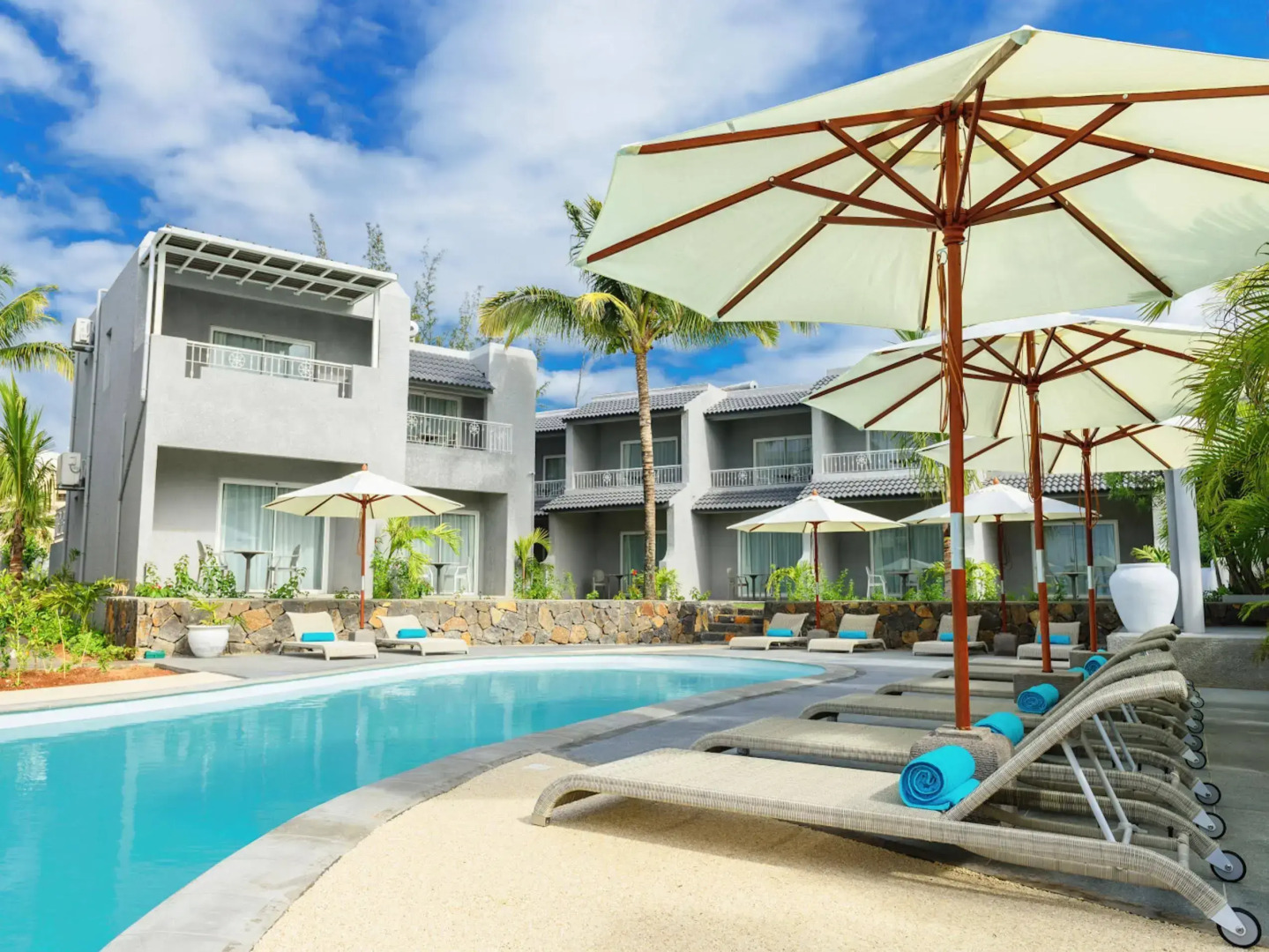 Voile Bleue Boutique Hotel